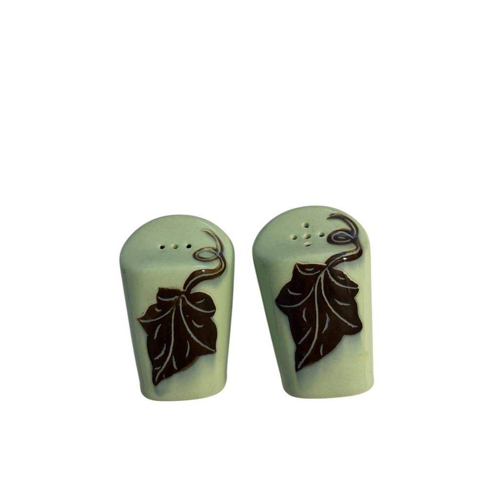 Vintage Santa Anita Dinnerware Del Mar Salt‎ and Pepper Shakers